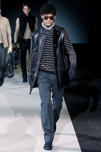 Look 11